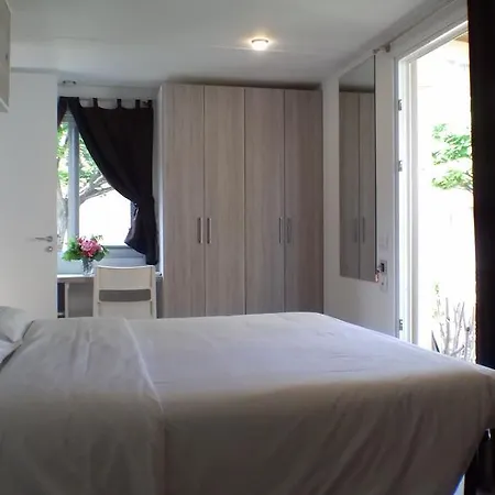 Aparthotel Villaggio Turistico Lugana Marina