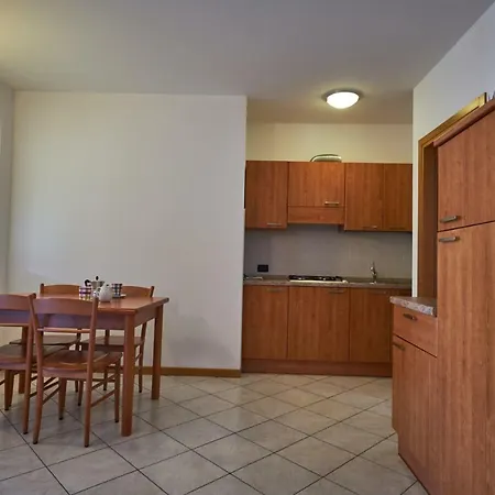 Aparthotel Villaggio Turistico Lugana Marina