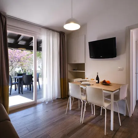 Aparthotel Villaggio Turistico Lugana Marina Sirmione